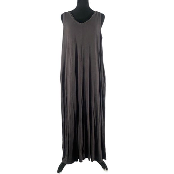 Pants - Wide leg Jumper Gray,V neck, sleeveless, wide leg pants, pockets, Medium